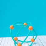 Chemia organiczna vs. chemia nieorganiczna – różnice i zastosowania