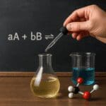 Czym jest prawo działania mas