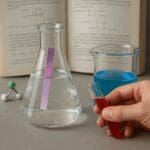 Czym jest teoria kwasów i zasad Brønsteda